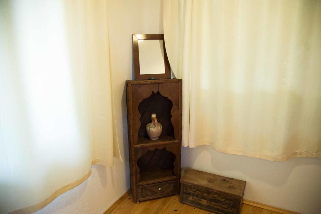 Dostlar Pension テキロヴァ 部屋 写真